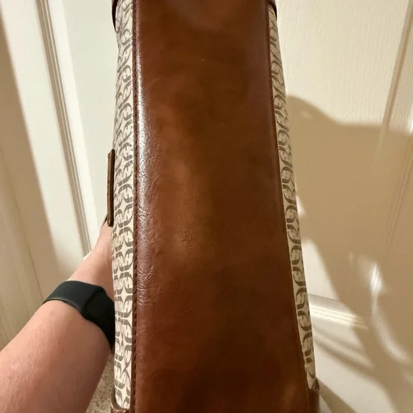 Fossil Cream and Brown Women's Tote - Picture 5 of 6